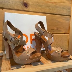 Micheal Kors Kingston Platform Sandal